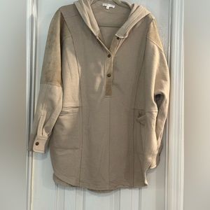 Aemi + Co boutique oversized half snap sweatshirt